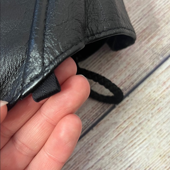 Allure 100% Leather Lingerie Kitten Lace Up Corset Like New Large - Picture 6 of 9